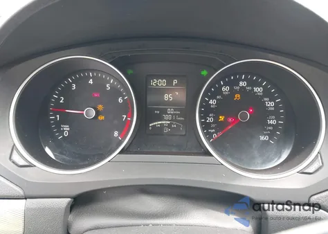 2018 Volkswagen Jetta 1.4T S z USA, uszkodzony, nr VIN 3VW2B7AJ4JM237279